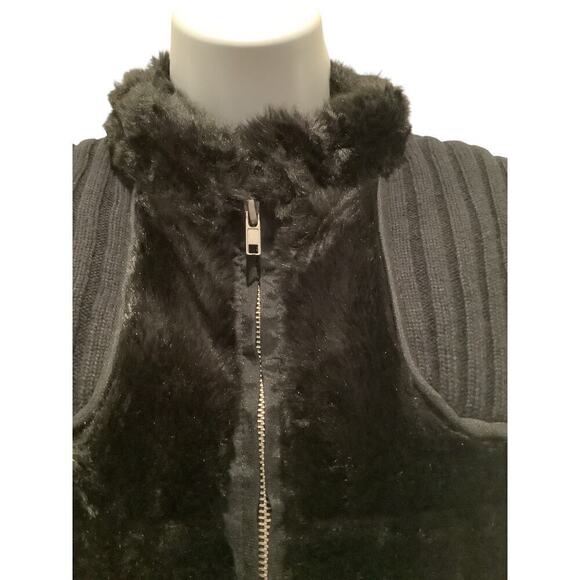 CHICO’S BLACK LABEL BLACK FAUX FUR ZIP FRONT VEST CHICO’S SIZE 2 US M - Picture 2 of 6